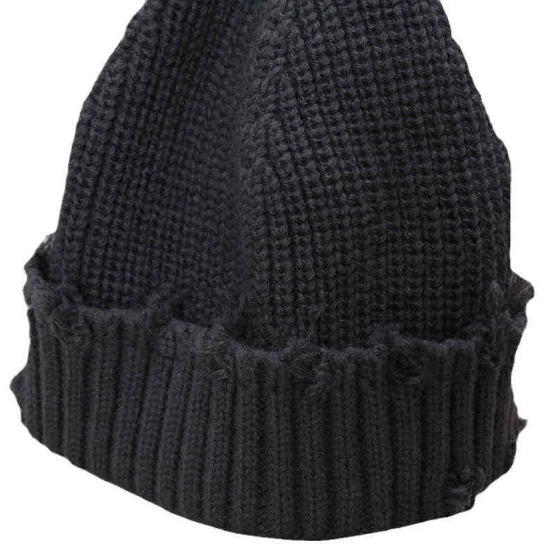 Stickad hatt med hål Män och kvinnor 2021 Ny Vinter Solid Färg Vintage Cap Girls Fashion Skullies Meanies Varma Casual Caps Y21111