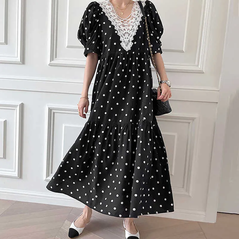 Korejpaa Kadınlar Elbise Yaz Fransız Mizaç V Yaka Dantel Tığ Dikiş Yüksek Bel Gevşek Polka Dot Puf Kol Vestido 210526