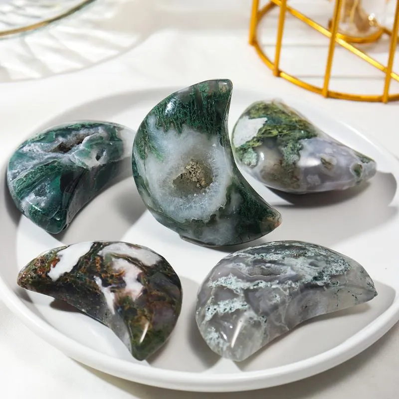 Oggetti decorativi Figurine Cristallo naturale Agata muschio verde Druzy Caved Cluster Reiki Healing Gem Stone Forma di luna Artigianato 209s