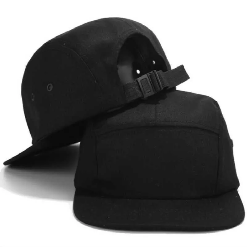 Berretto casual a 5 pannelli Berretto da baseball a tesa piatta nero solido Berretto hip-hop regolabile in bianco Cappello a cinque pannelli Snapback Cappello curvo Sunhat Q0703