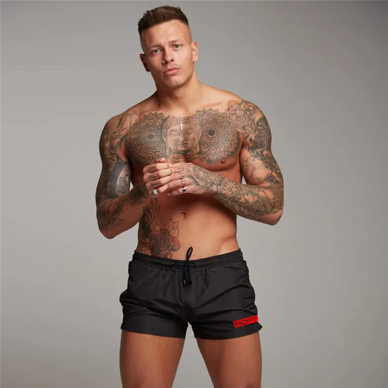 High Quality Quick Dry Men Shorts Summer Beach Fashion Pocket Zipper Bodybuilding Fitness Short Pants Gyms Jogger Shorts 210421