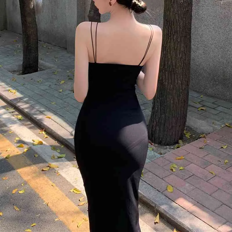Ezgaga Seksi Spagetti Kayışı Vintage Kadın Elbise Yaz Yeni Siyah Fransız Tarzı Katı Bölünmüş Bayanlar Zarif Yüksek Bel Parti Elbise 210430