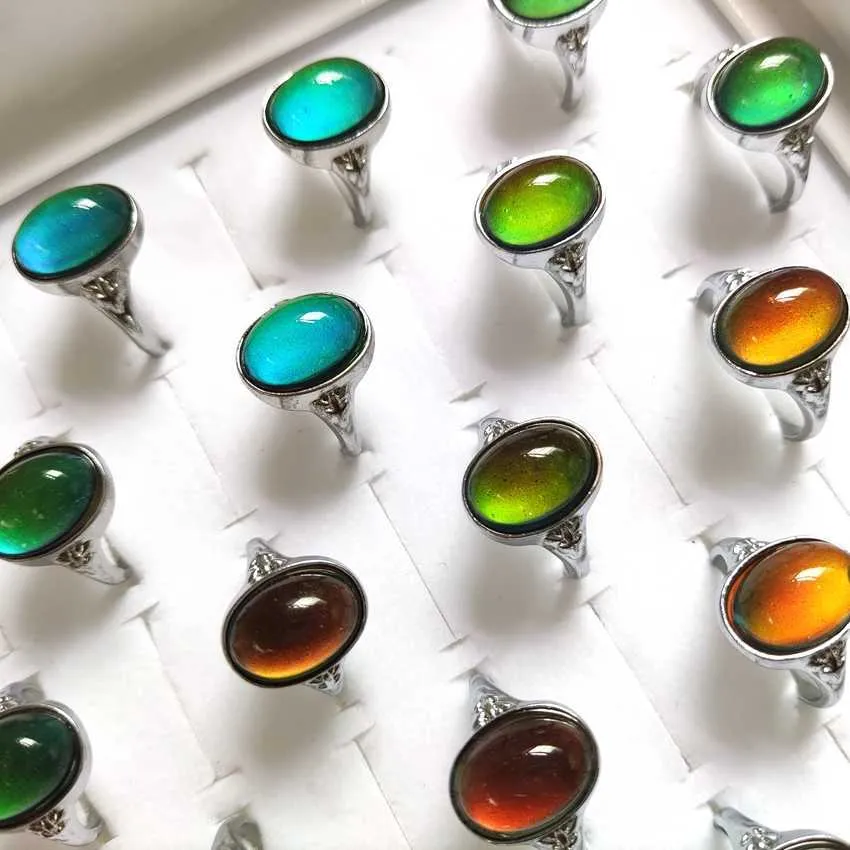 Hele 50 stks veel Ovale Vorm Mood Ring Emotie Gevoel Temperatuur Veranderende Kleur Ringen Voor Vrouwen Mannen Vintage Bulk Sieraden 2233 V