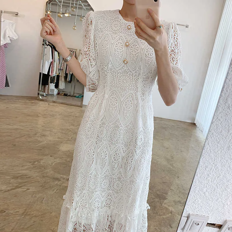 Korejpaa Women Dress Summer Korean Fashion Elegant Hollow Lace Hook Flower Trim Pearl Button-up White Short Sleeve Dresses 210526