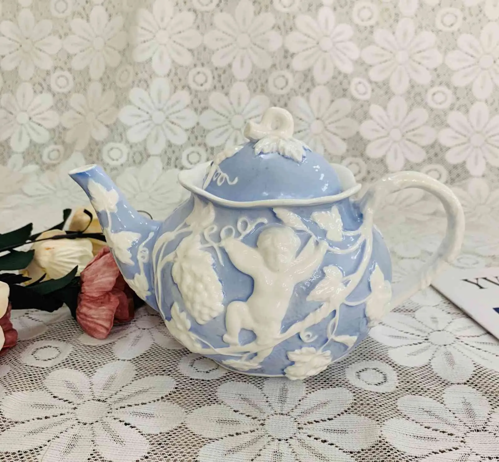 Piattino tazza in stile europeo Teiera tè pomeridiano in ceramica di lusso in rilievo elegante Set da caffè semplice di fascia alta265D