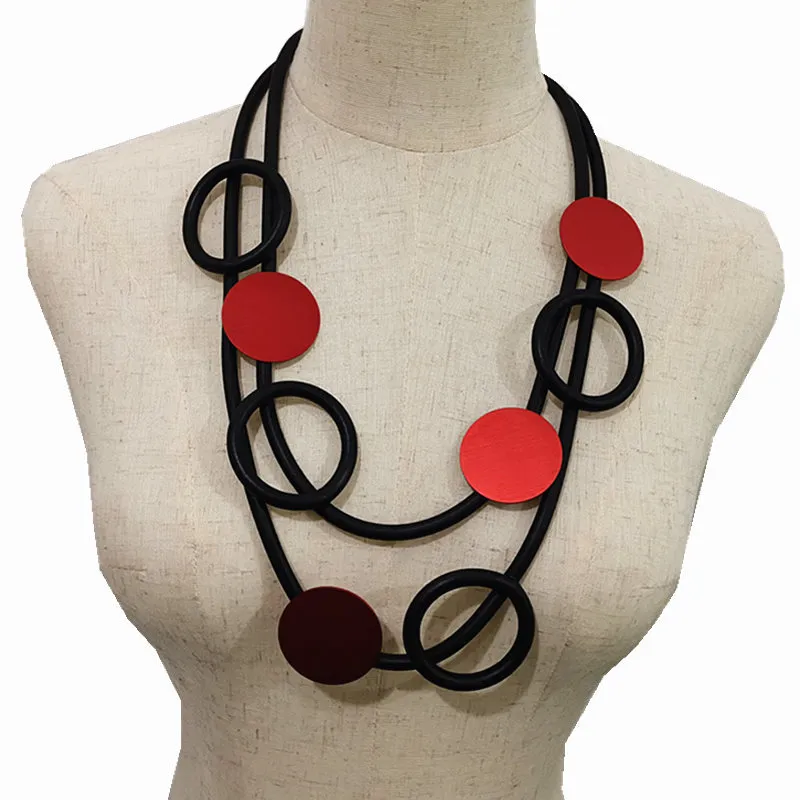 YDYDBZ Red Metal Round Pendentif Choker for Women Vintage Black Circle Rubber Matching Colliers Bohemian Women039S Vêtements Jewe4828168