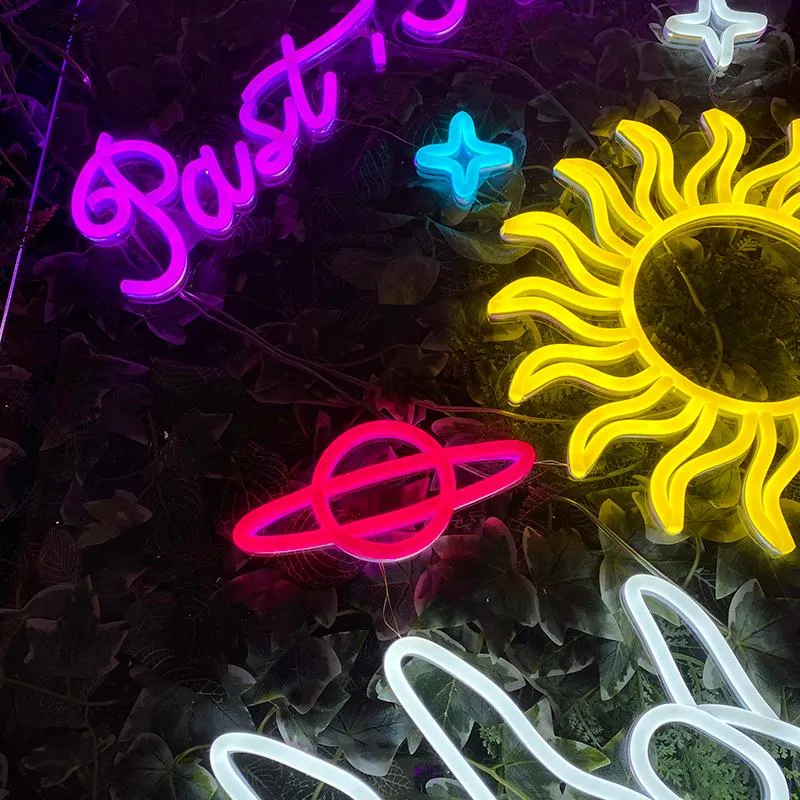 Night Lights Custom Birthday Design LED LED NEON SCHLAGSPARTY LICHT ACRYLIC PAST PRINEN Future Stars Planet Aufhängen auf Aufhängen Schraube Wanddekoratio283c