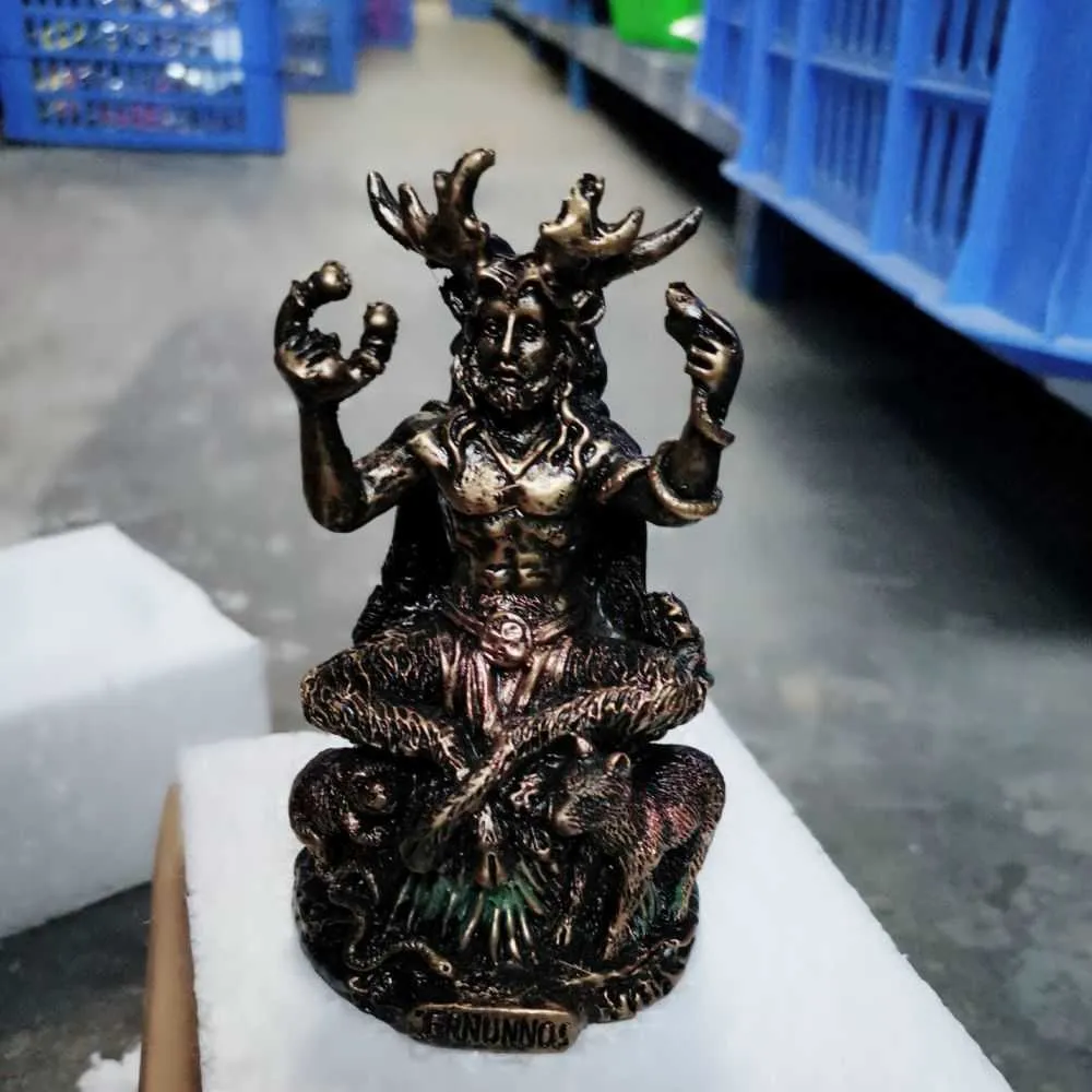 Resin Statues Cernunnos Sitting Statue Sculpture Celtic God Figure Underworld Statue For Home Garden Decoration 210811