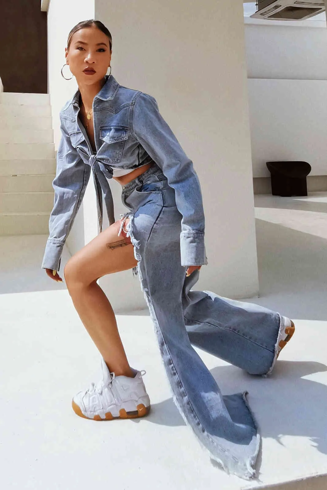 summer women clothes turn-down collar full sleeves light blue denim top jacket and flare asymmetrical washed pants WP89405L 210421