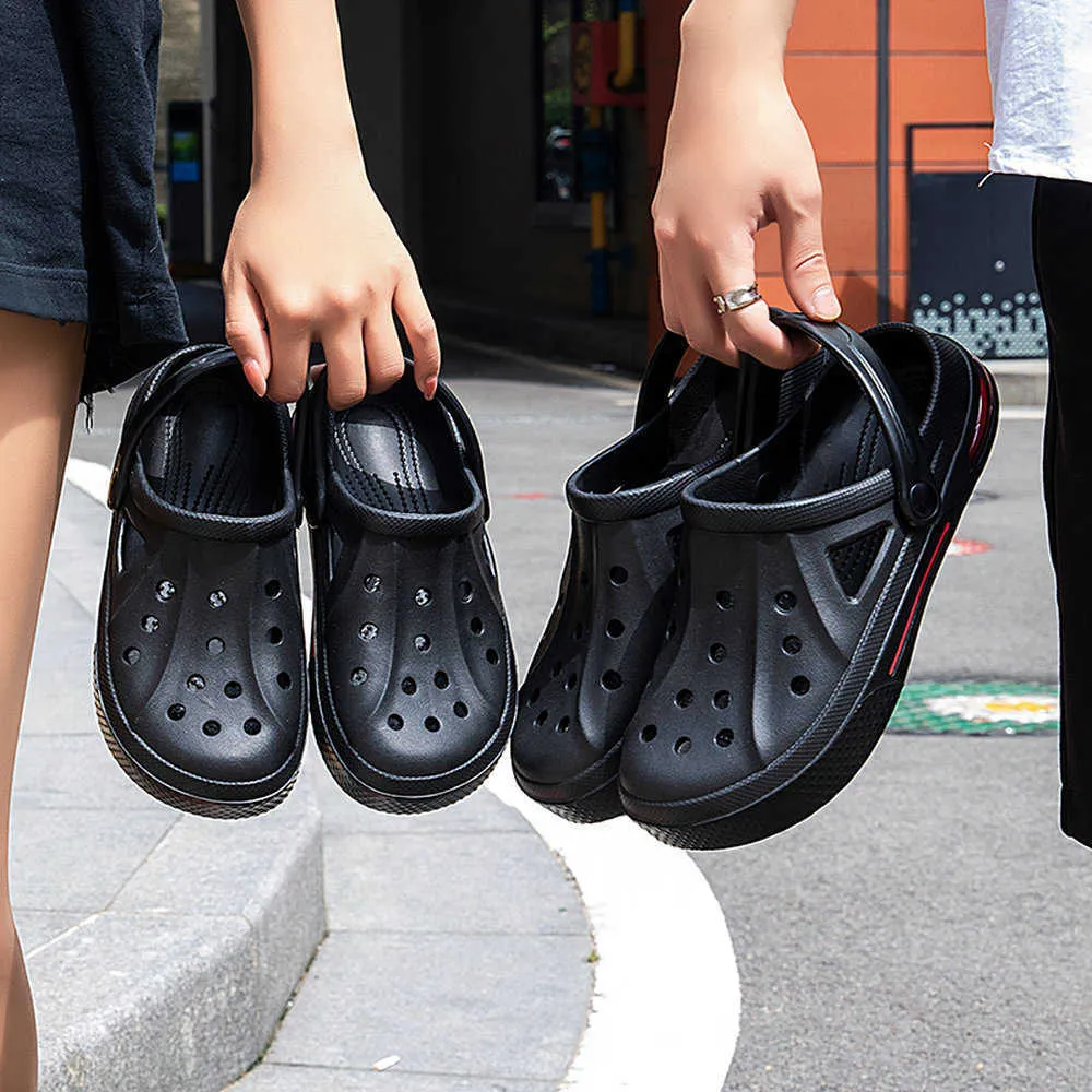 Airavata Crocks Sandalet Delik Ayakkabı Çift Takunya Terlik Yaz Erkek Kadın Plaj Düz Gülen Yüz Toka Oymak 210903