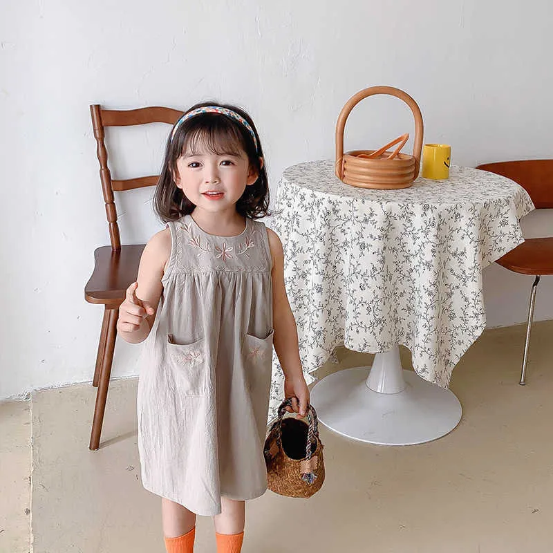 Koreanska tjejer broderi bomullslinne A-line klänning Casual kläder för barn Härlig sommar outfit 210529