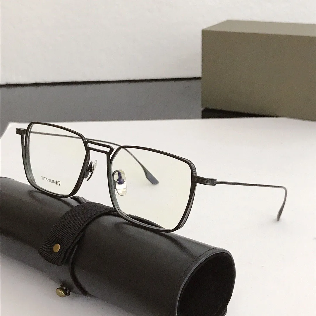 En DITA DTX125 Optiska glasögon Transparent Lens Eyewear Fashion Design Receptbelagd glasögon Clear Light Titanium Frame Simple B259B