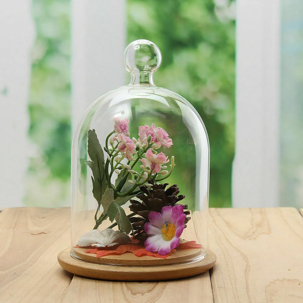 Przezroczyste wazony szklane kwiaty
