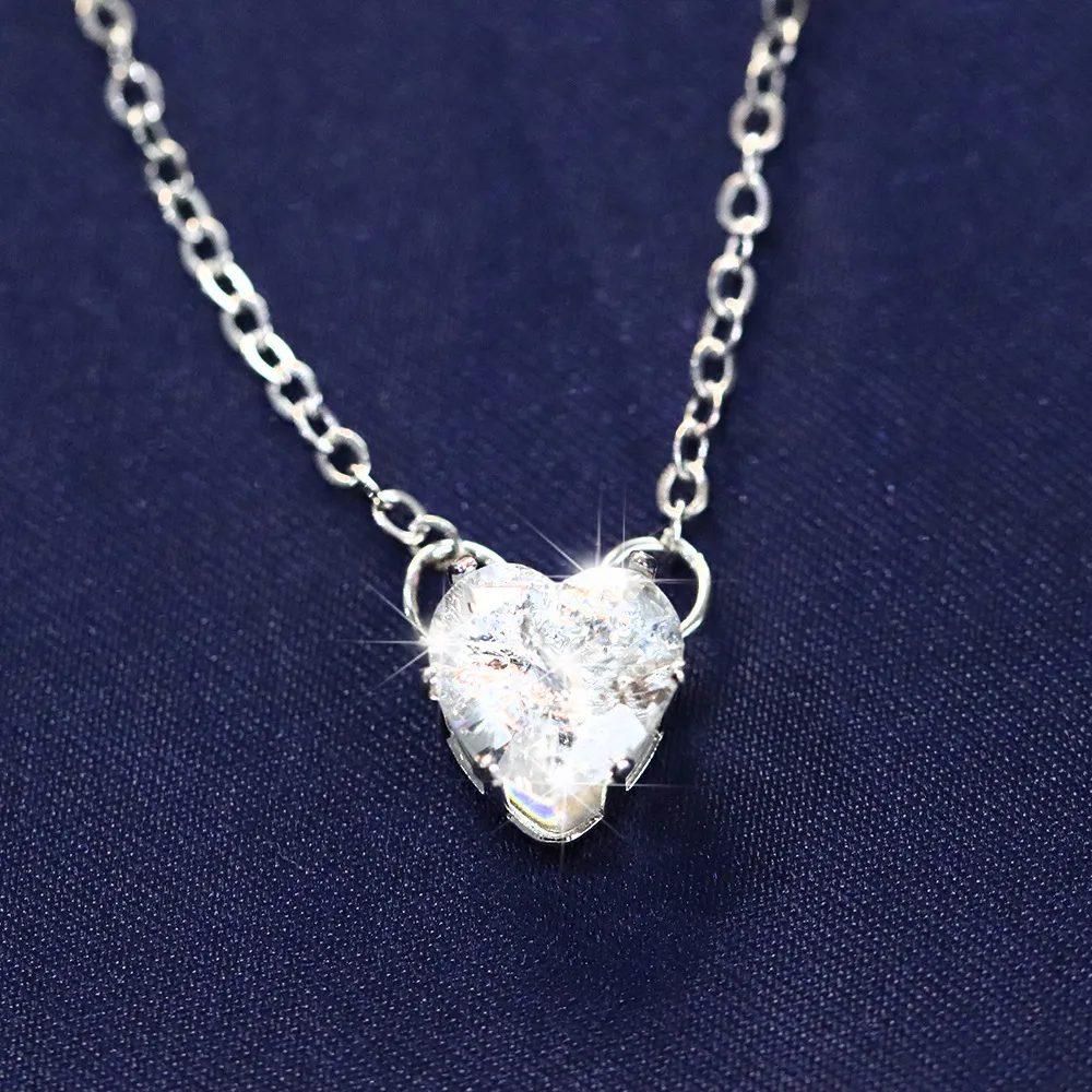 Fashion Heart 925 Collar de plata colgante para mujeres Joyas de zafiro blanco Gift5445284