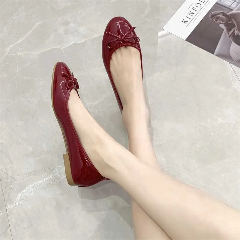 2021 Women's flat shoes light and comfortable casual dress shoesstudent fashion design with bow
