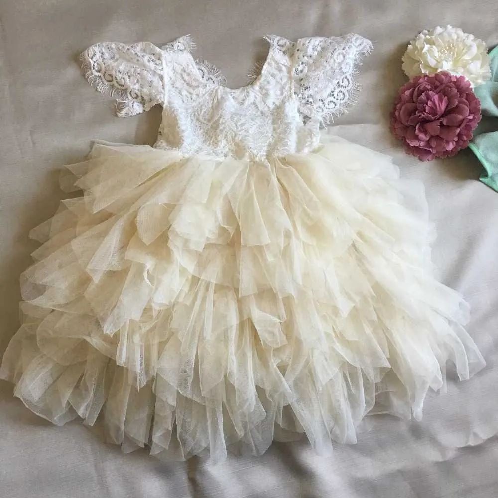 Vit Lace Fluffy Girls Wedding Lång Klänning Barn Flyga Ärm Tutu Vestido För Tonåringar Baby Födelsedag Golvklänning 210529