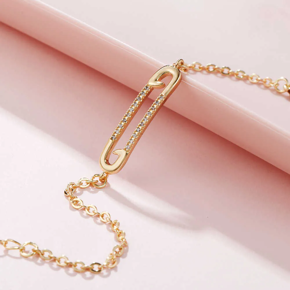 Ladies All-match New Paper Clip Bracelet Gold Micro-inlaid Zircon Chain Bracelet Fashion Personality Exquisite Girl Jewelry2021 G1026