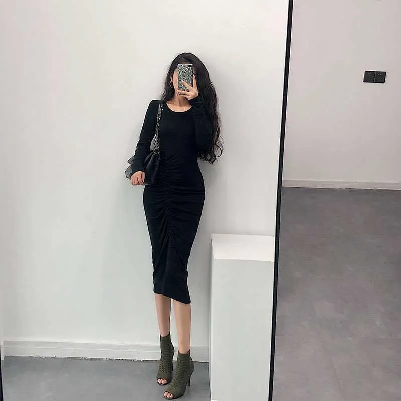 WOMENGAGA Autumn Winter Round Neck Long Sleeve Slim Design Sense Tight Elastic Hip Dresses Sexy Temperament Club Dress GX5D 210603