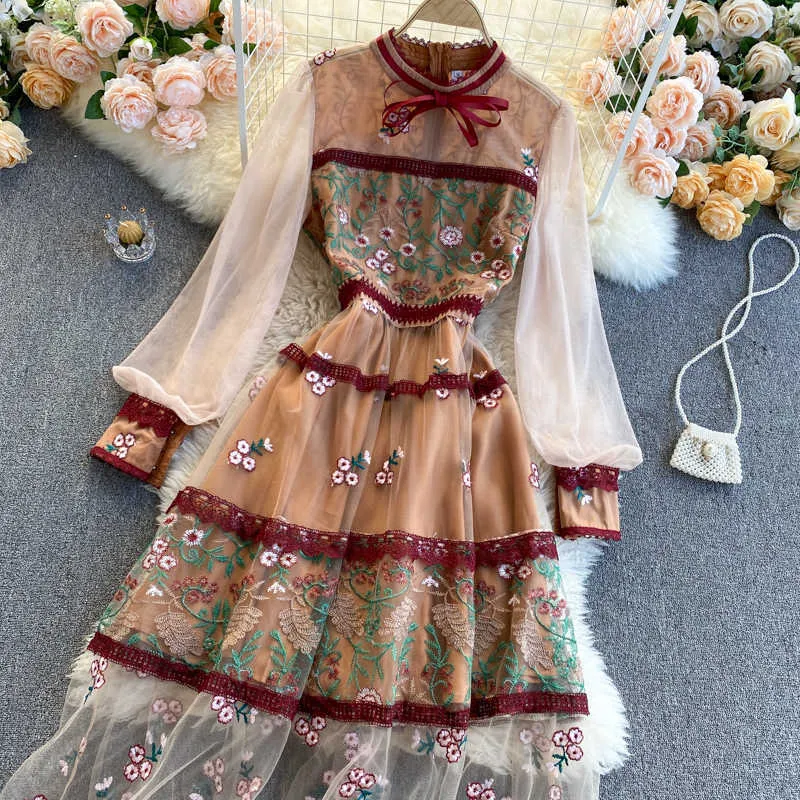 Frauen Mode Retro Gericht A-Linie Kleid Rundhals Langarm Gaze Stickerei Haken Blume Elegante Vestidos R282 210527