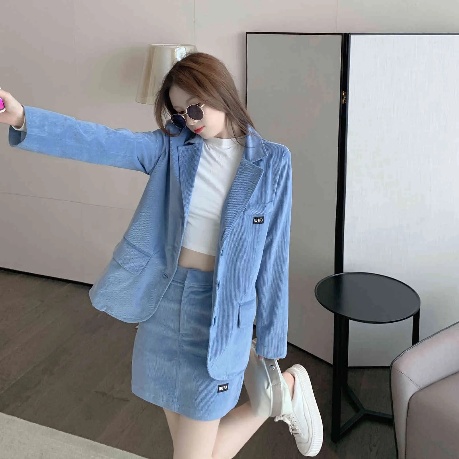 Coréen velours côtelé deux pièces jupe costume ensemble femmes simple boutonnage Blazer + Mini tenues mode bureau Streetwear femme 210518