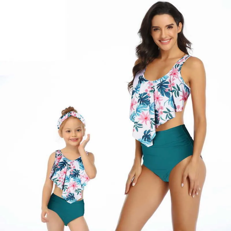 Família de verão que corresponde maiô sets ruffles biquini floral cintura alta triângulo calças mãe filha E243 210610