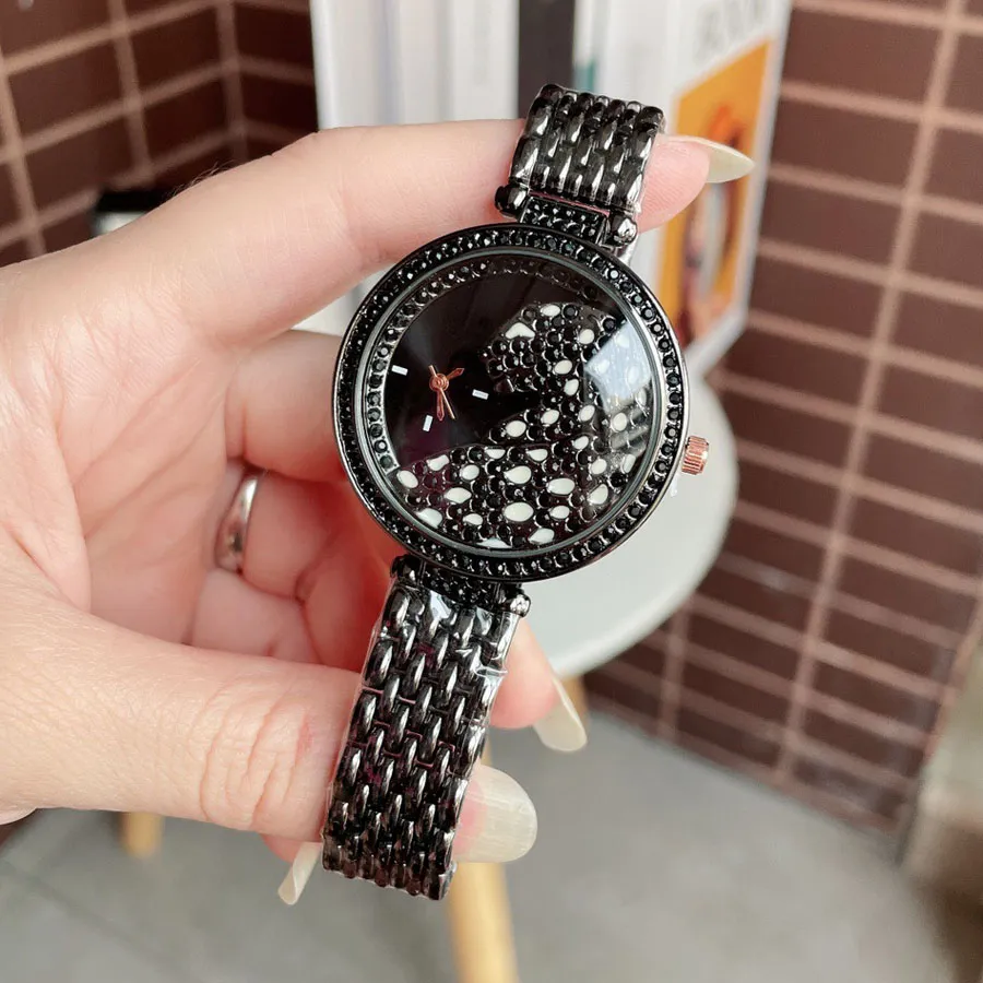 Orologi di marca di moda Ragazza da donna colorato cristallo stile leopardo cinturino in acciaio metallo bellissimo orologio da polso C63226i