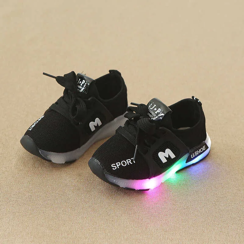 NOWOŚĆ BUTY LUMINY BOY BOTY BUTY SPORT BUSKI BABY LED LED LED TREAKERY Sneakers