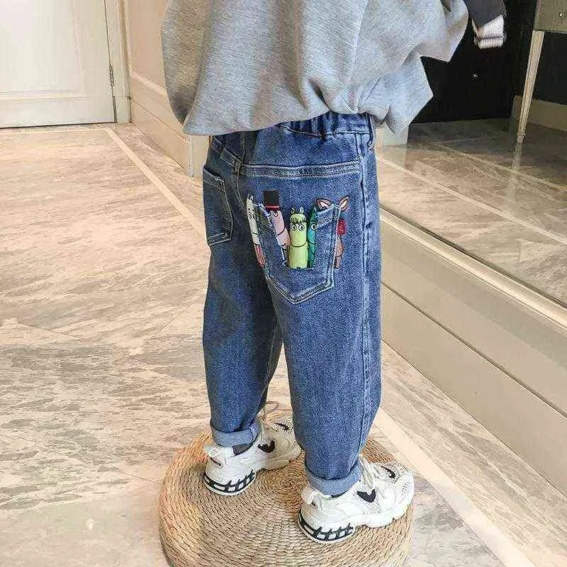 1-6 jaar jongens jeans lente en herfst nieuwe persoonlijkheid pocket kinderbroek kleine jongens cartoon casual broek gescheurd broek G1220