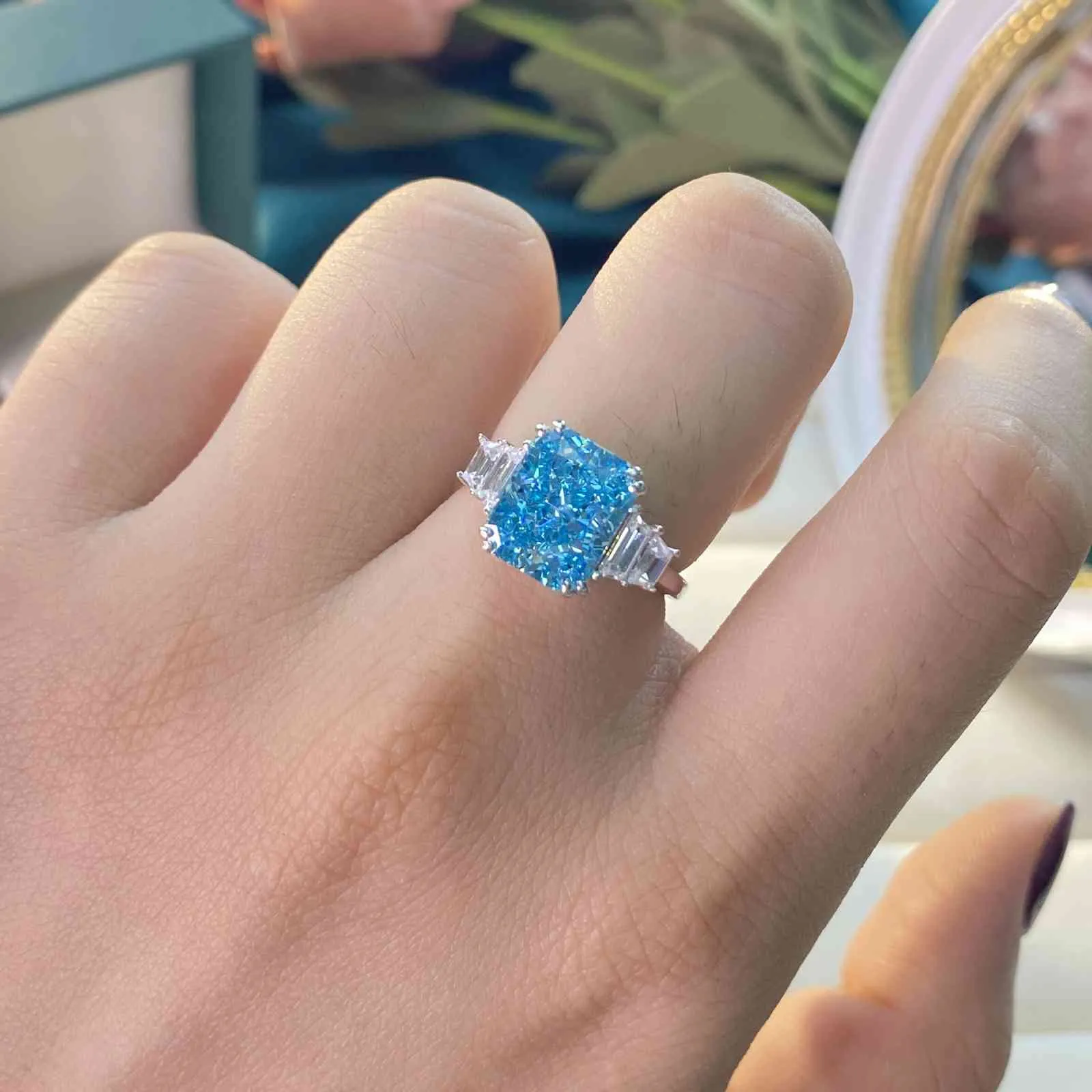 Wong Chuva 100% 925 Sterling Silver Criado Moissanite Gemstone Diamantes de Casamento Anel de Noivado Mulheres Fine Jewelry Atacado