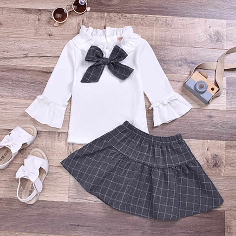 女の子の服は春の秋のボタンの綿の縞模様のトップ+かわいい格子縞のスカートの弓子供服210515