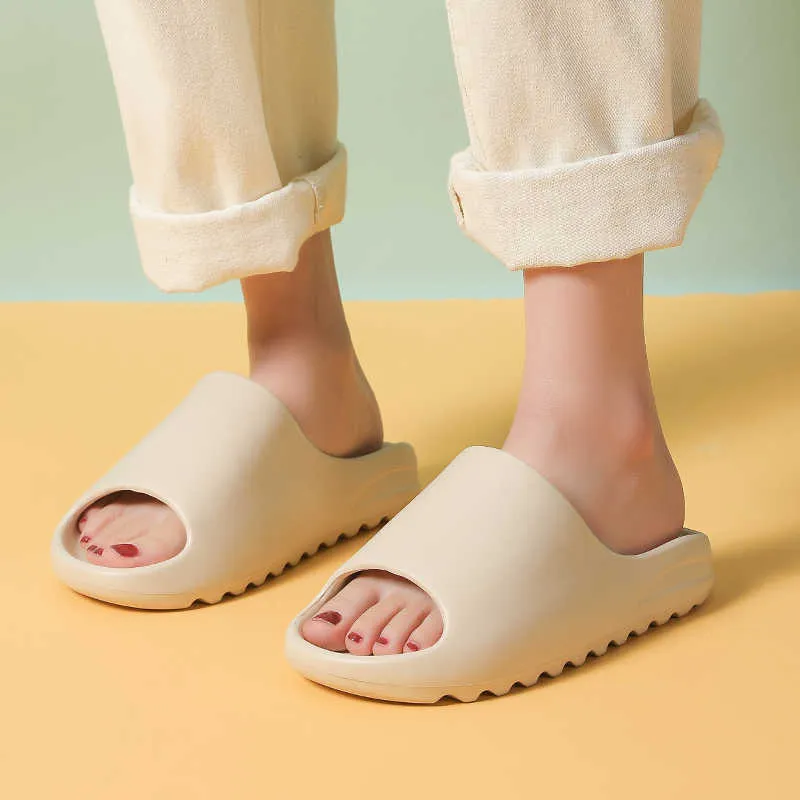 Summer Women Heel Tofflor Mode Tjock Serrated Sole Non-Slip Semester Ladies Sandaler Slides Inomhus Lovers Platform Shoes 210908