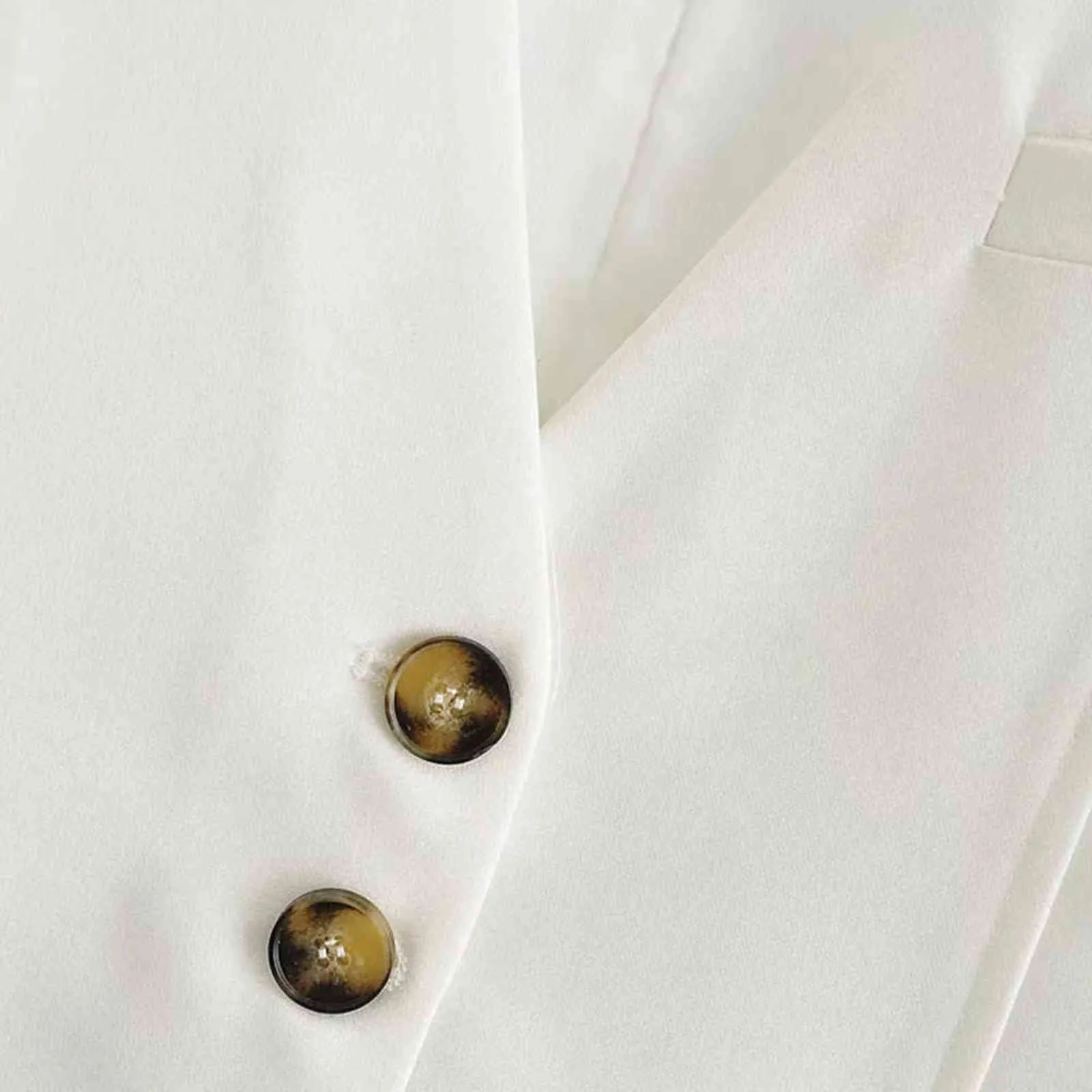 XEASY femmes élégant blanc Streetwear sans manches court gilet femme Vintage mince col en v simple boutonnage décontracté gilet 211120
