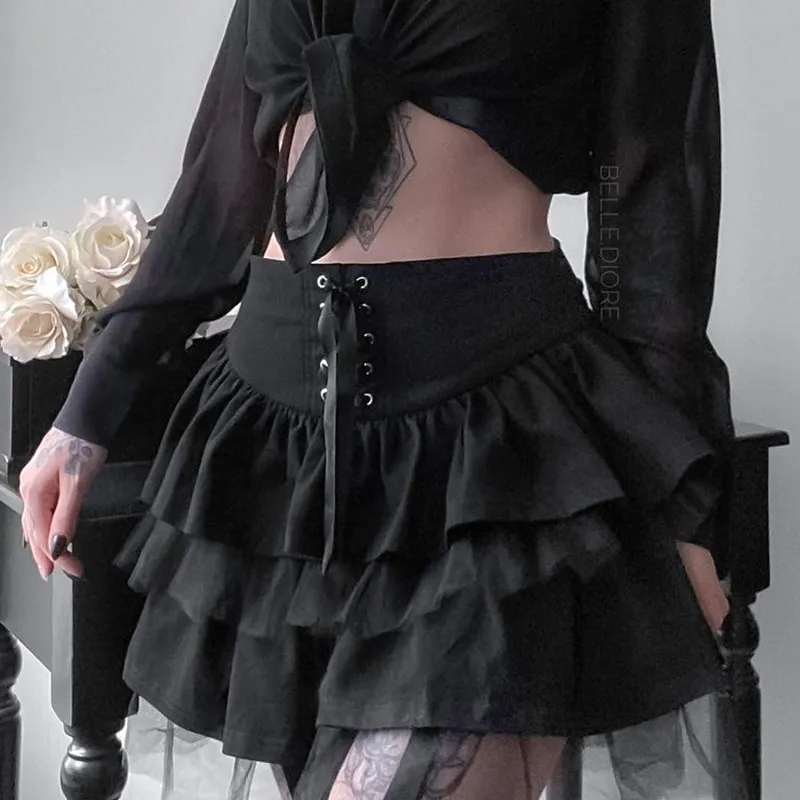 Goth Lace Up Mini Etek Kadın Örgü Patchwork Etek Punk Tarzı A-Line Etekler Y2K Seksi Yüksek Bel Etekler Ruffles Bandaj Etek 210419