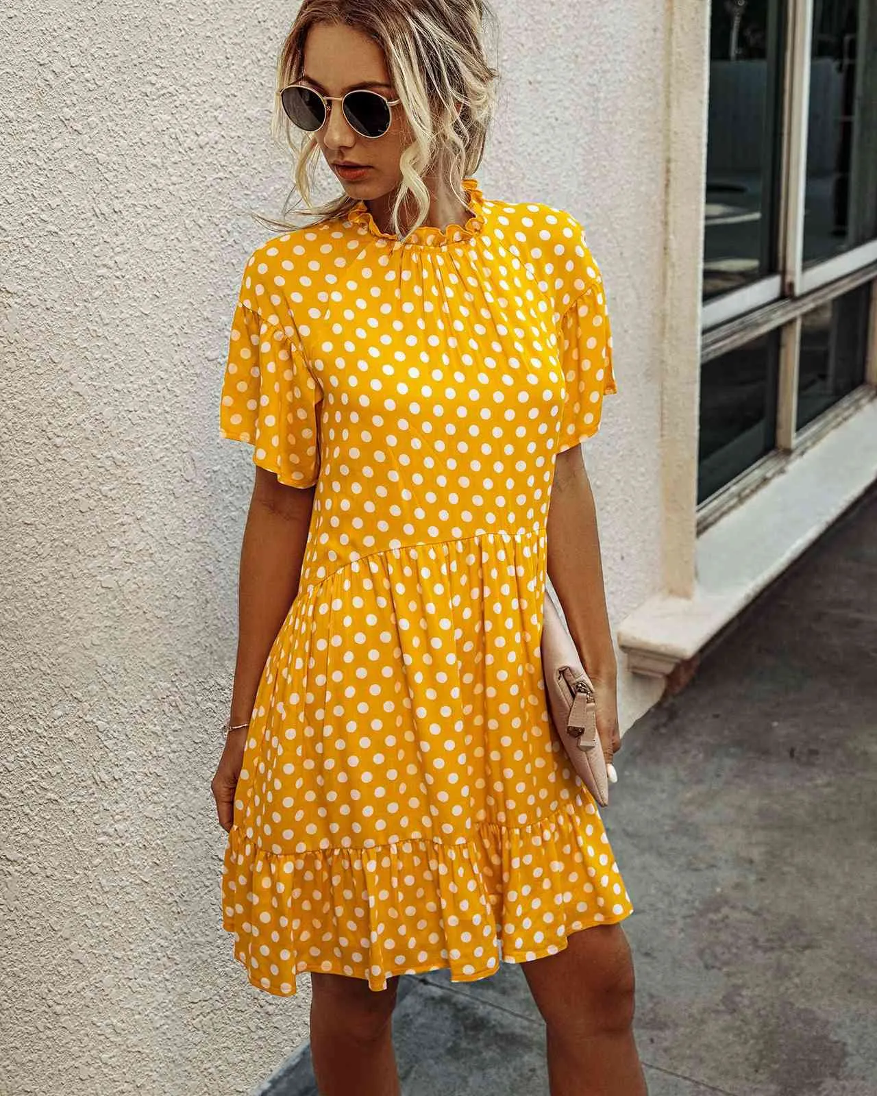 Polka Dot Print Ruffle Femmes Robe Casual Plissée O Cou À Manches Courtes Été Robes De Plage En Vrac Vintage Ladies Party Mini Robe 210507