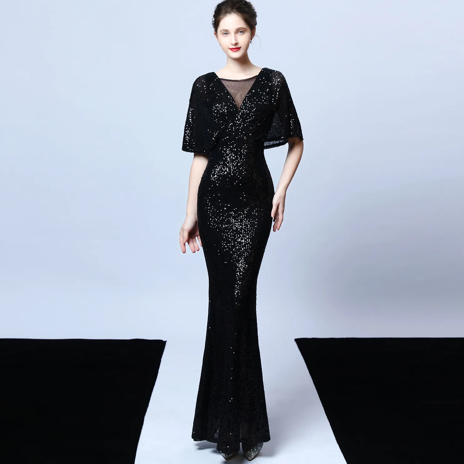 2021 Gold Evening Dresses Jewel Neck Beaded Sequined Lace Long Sleeve Mermaid Prom Dress Sweep Train Custom Illusion Robes De Soir292S