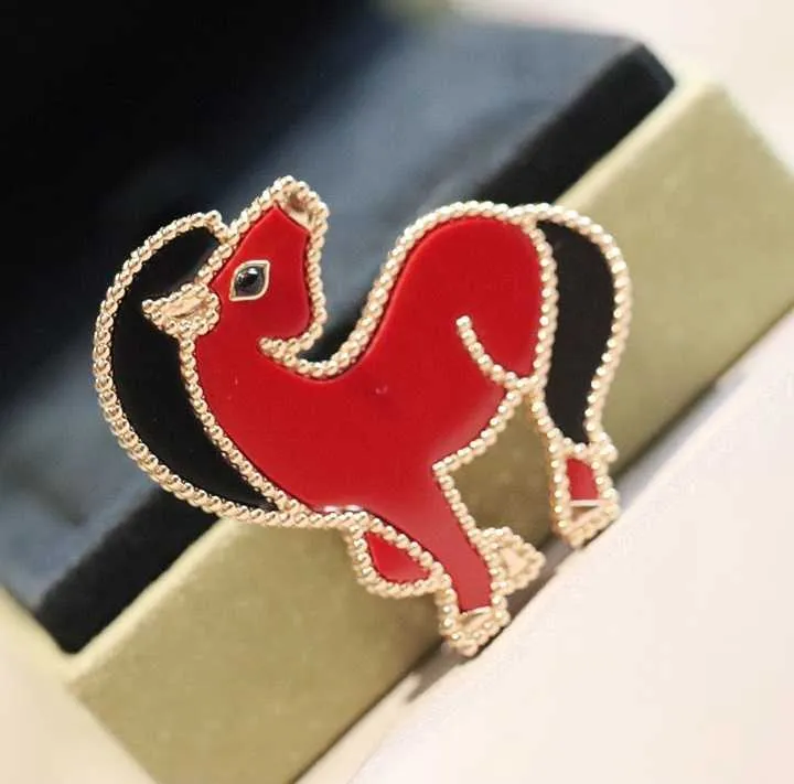 Marca de luxo de alta qualidade Pure 925 Silver Jewelry Gold Adorável Animais fofos PANDA Tartaruga Horse de pedras preciosas naturais Broches2516640