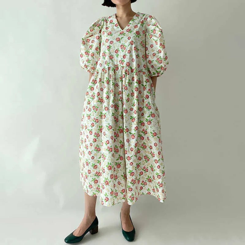 Korejpaa mulheres vestido verão coreano chique feminino estilo ocidental de idade reduzido idade decote em v plissado frouxo manga folhada floral vestidos 210526