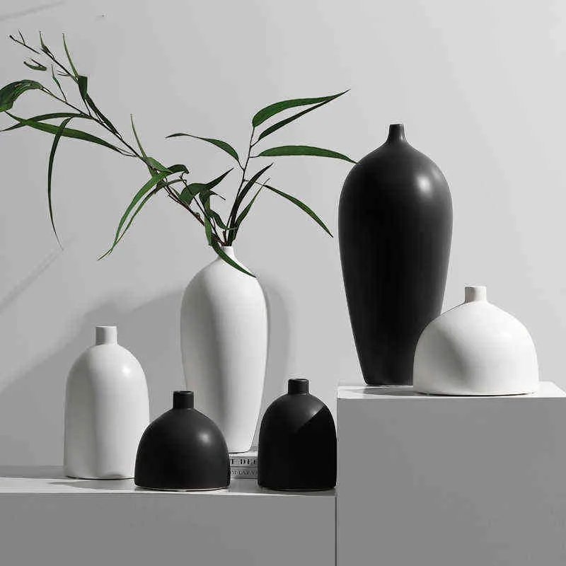 Nordic Bianco Nero Vaso in ceramica Soggiorno Decorazione Ornamenti Vaso moderno decorazione design la casa 211103