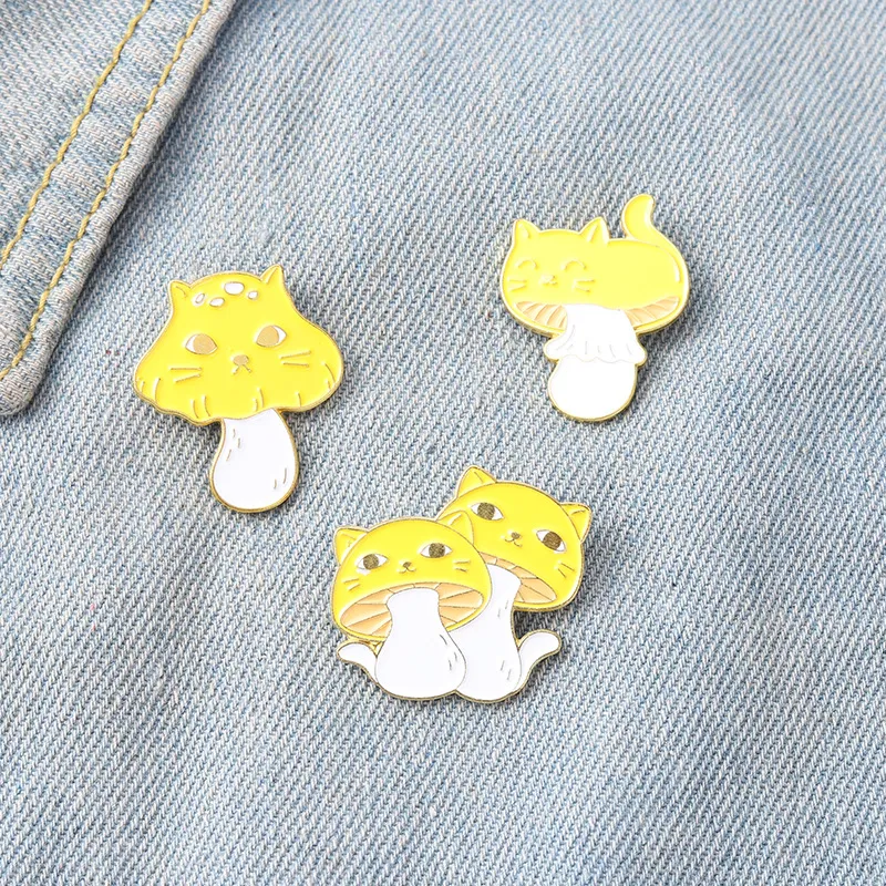 Plants Series Mushroom Model Brooches Cartoon Cat Alloy Bag Hat Badge Unisex Backpack Clothes Paint Lapel Pin Jewelry A248c