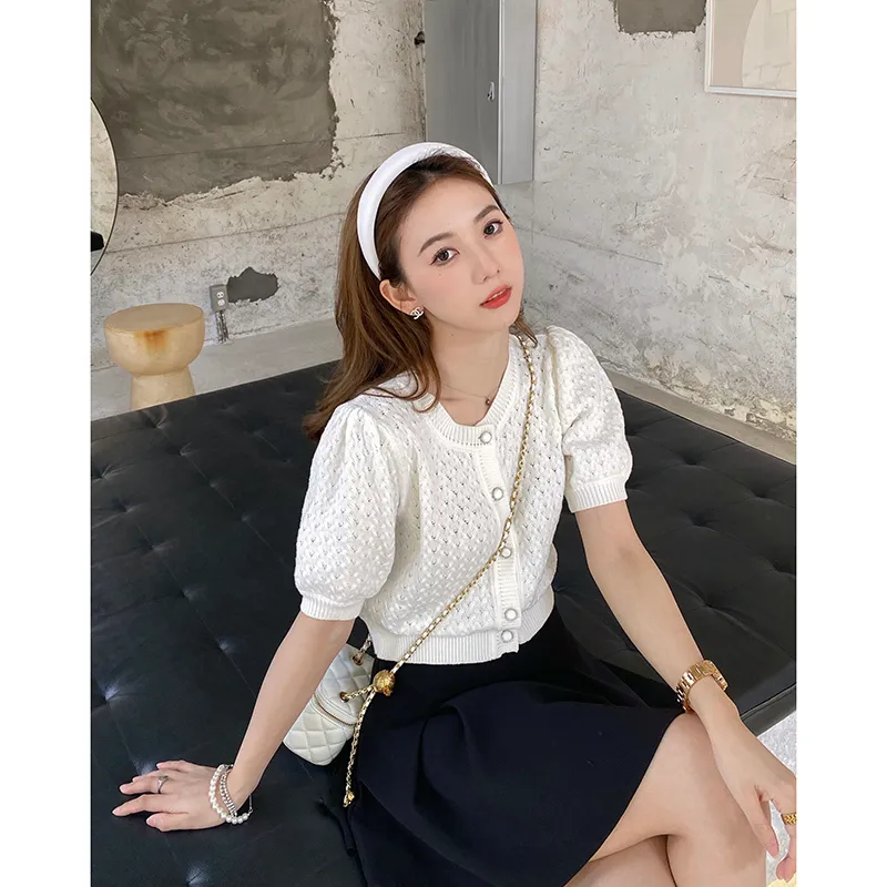 Fashion Short Women's Top Knit Tröja All-Match Solid Färg Fem-Point Sleeve Cardigan Slim Fit 210520