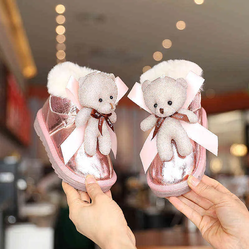 Botas para niños Botas de nieve para niñas de invierno Impermeable Mantenga cálido Dulce Niños Espesar botines cortos con peluche Oso de juguete SYY219 211108