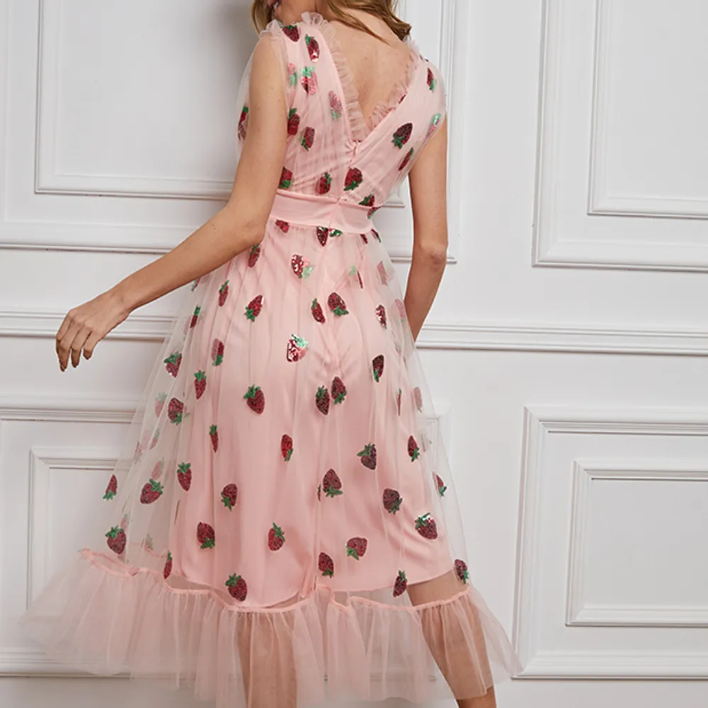Sommer Pailletten Stickerei Erdbeere Damen ärmellos V-Rücken V-Ausschnitt Puffärmel Schleife rosa Tüll Mesh langes Kleid 210416