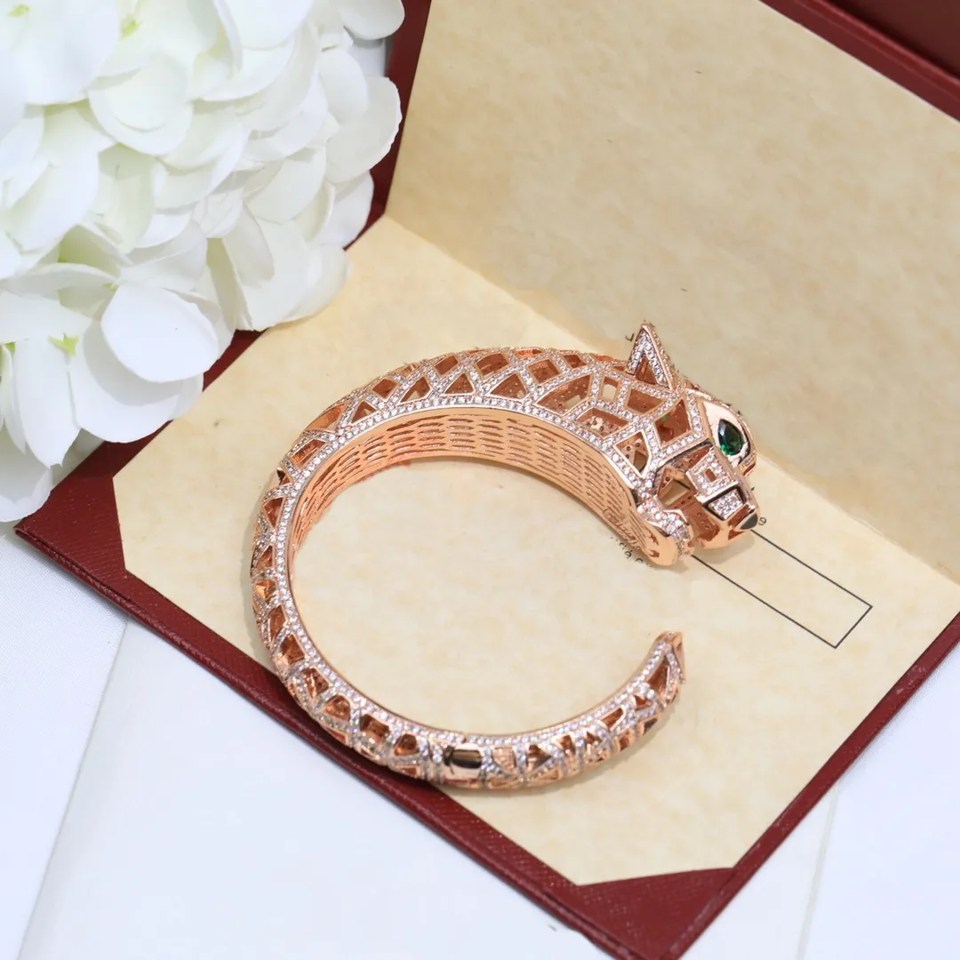 Marca de luxo avançada senhoras 18k ouro grande pulseira jóias de alta qualidade para mulheres vendas populares série panthere moda banhada ad223v
