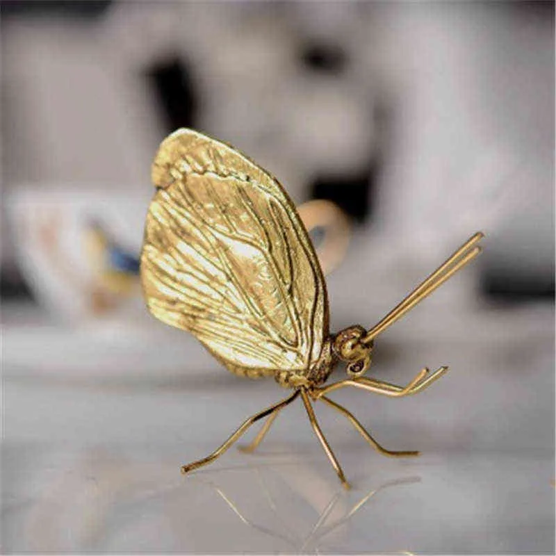 Creative Decorative Metal Handicrafts Copper Gold Ant Butterfly Ornament Handmade for Home Modern Art Decoration Accessories 211108