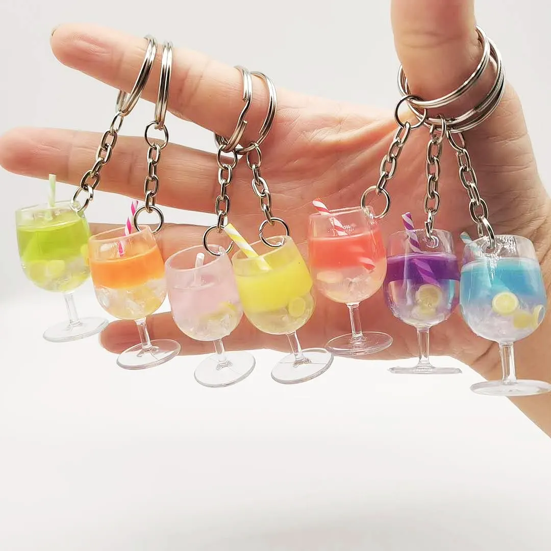 Keychain Creative Large Fruit Drink Milk Tea Cup Key Chain Pendant Harts Simulation Decoration Shop Gift7503743