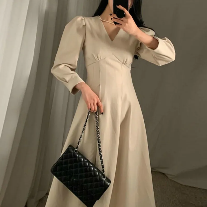 Ezgaga Abito elegante vintage stile francese da donna con scollo a V manica lunga a sbuffo Abito da sera chic solido con altalena Vestidos vita sottile 210430