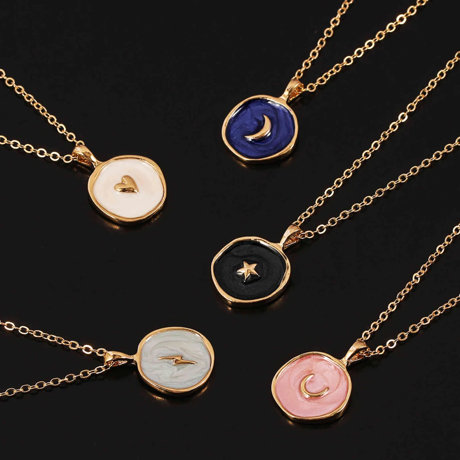 10 pièces, simple émail étoiles lune coeur pendentif rond pour les femmes mode couleur or pièce déclaration collier ras du cou bijoux