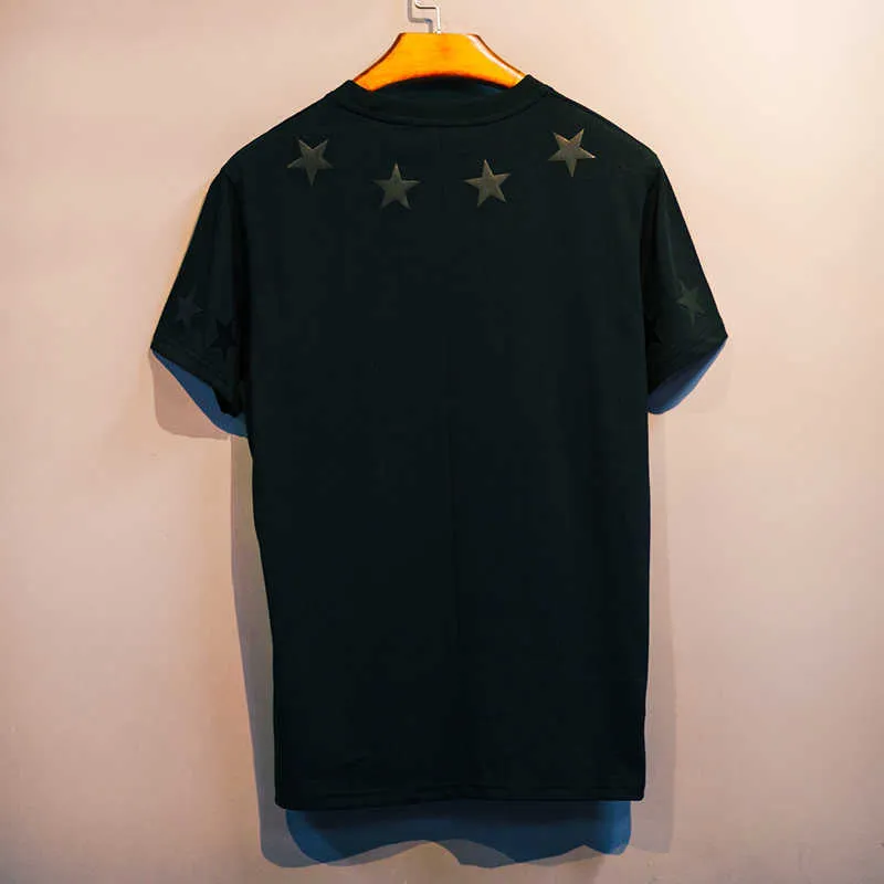 Ankomst O-Neck T-shirt Män Bomull Lös och älskare Försäljning Gratis Print Kort varumärke Kläder Tshirt Homme 210629