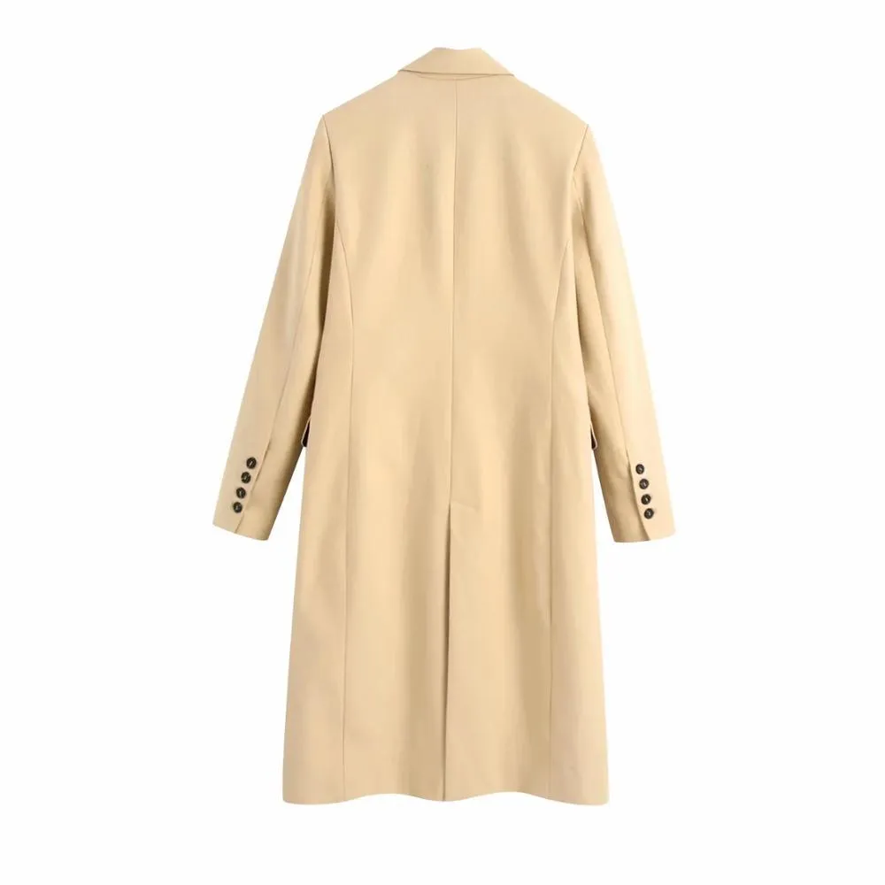 Women camel double-breasted coat Fitted with a lapel collar and long sleeves Front flap pockets Back vent at the hem 210520