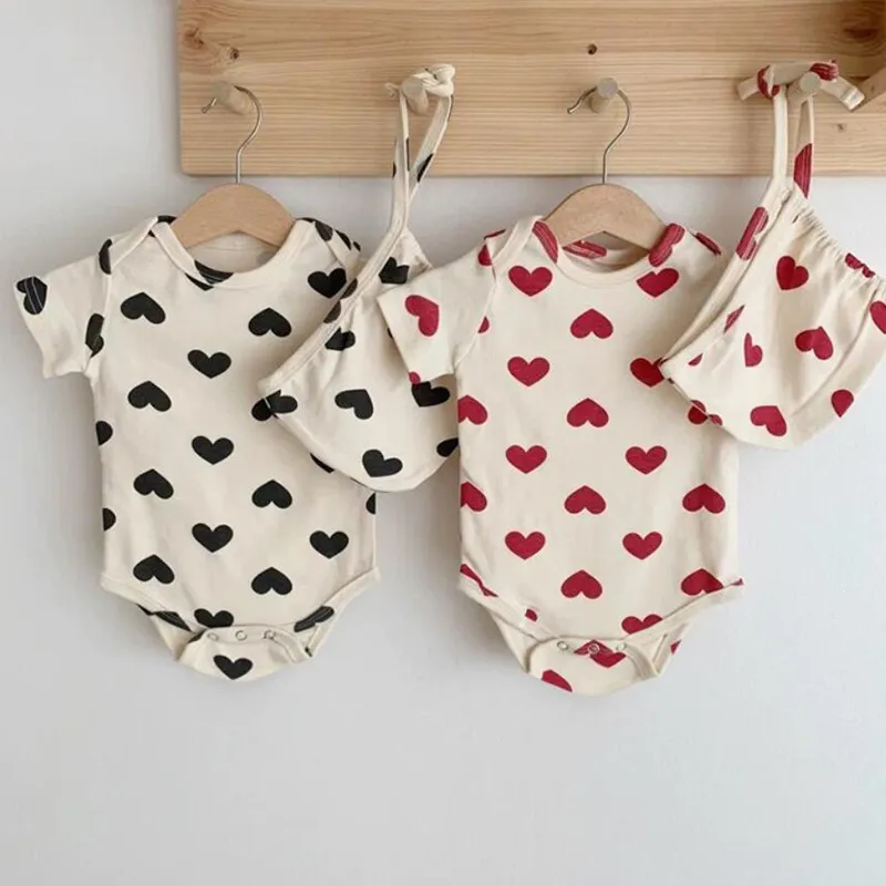 Sommarbarns flickor Bodysuits Infant Love Butterfly Collar Shorts Ärm Hardcover Cotton Jumpsuit Creeper Kläder 210429